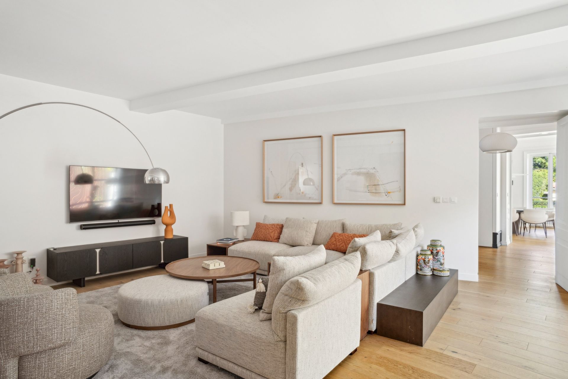 house 13 Rooms for sale on CHARBONNIERES LES BAINS (69260)