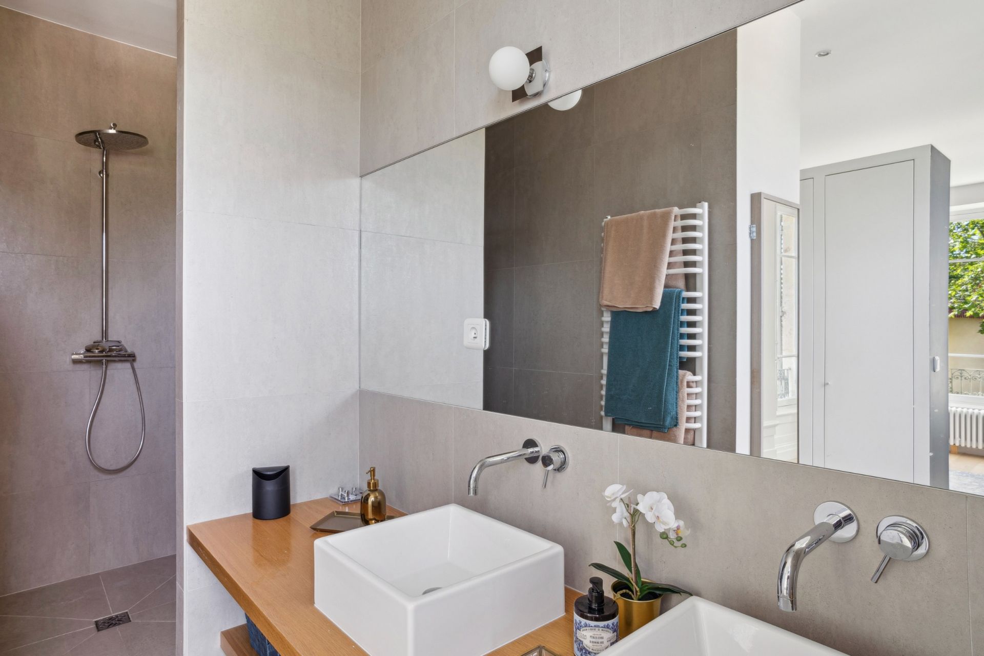 maison 13 Pièces en vente sur CHARBONNIERES LES BAINS (69260)
