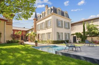 house 13 Rooms for sale on CHARBONNIERES LES BAINS (69260)