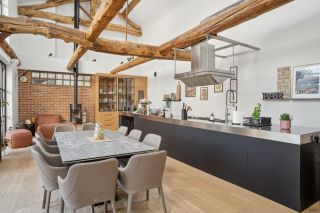 house 13 Rooms for sale on CHARBONNIERES LES BAINS (69260)