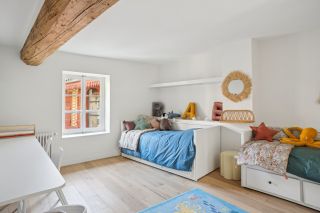 maison 13 Pièces en vente sur CHARBONNIERES LES BAINS (69260)