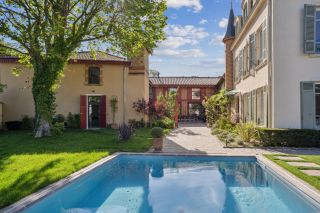 house 13 Rooms for sale on CHARBONNIERES LES BAINS (69260)