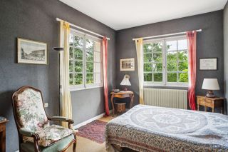 house 9 Rooms for rent on DARDILLY (69570)