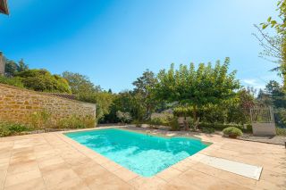 house 6 Rooms for sale on DARDILLY (69570)