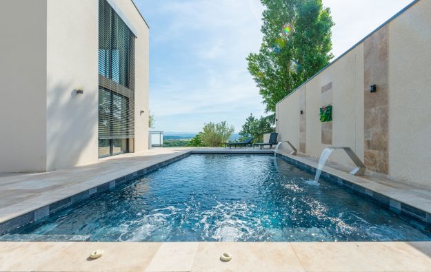 Sale House Saint-Laurent-de-Mure 7&nbsp;Rooms 225&nbsp;m²