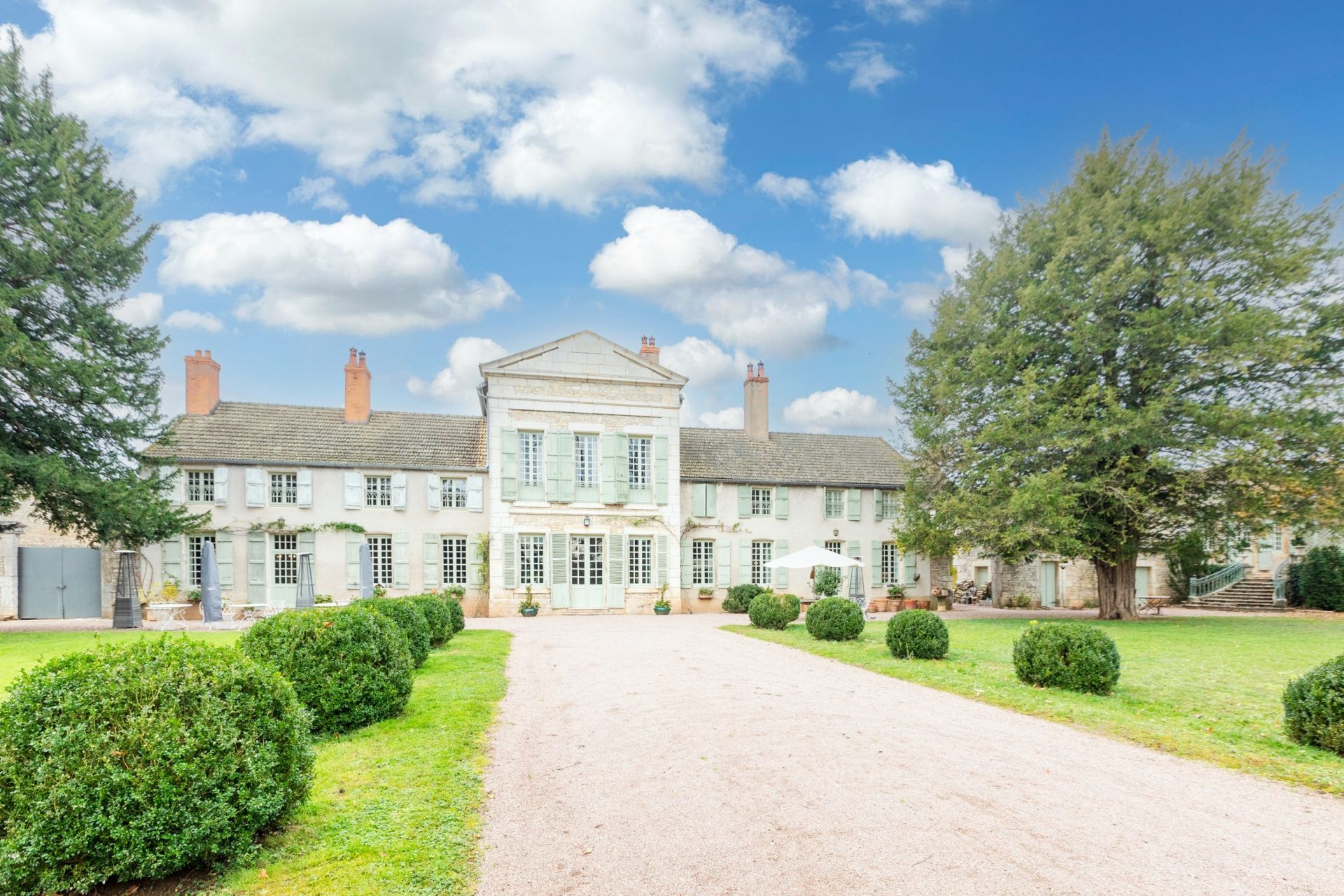 property 18 Rooms for sale on GIVRY (71640)