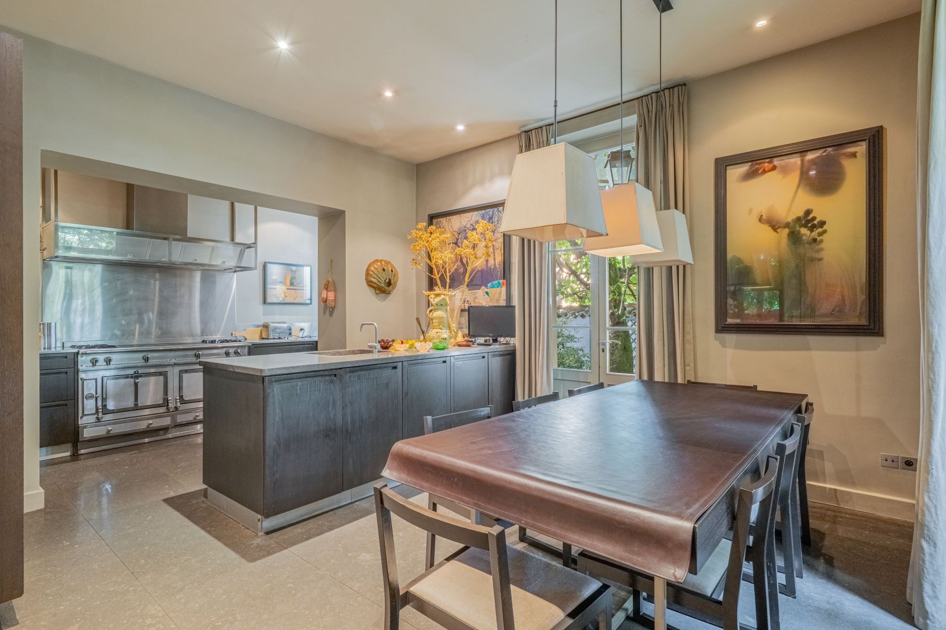 maison bourgeoise 10 Pièces en vente sur LYON (69005)