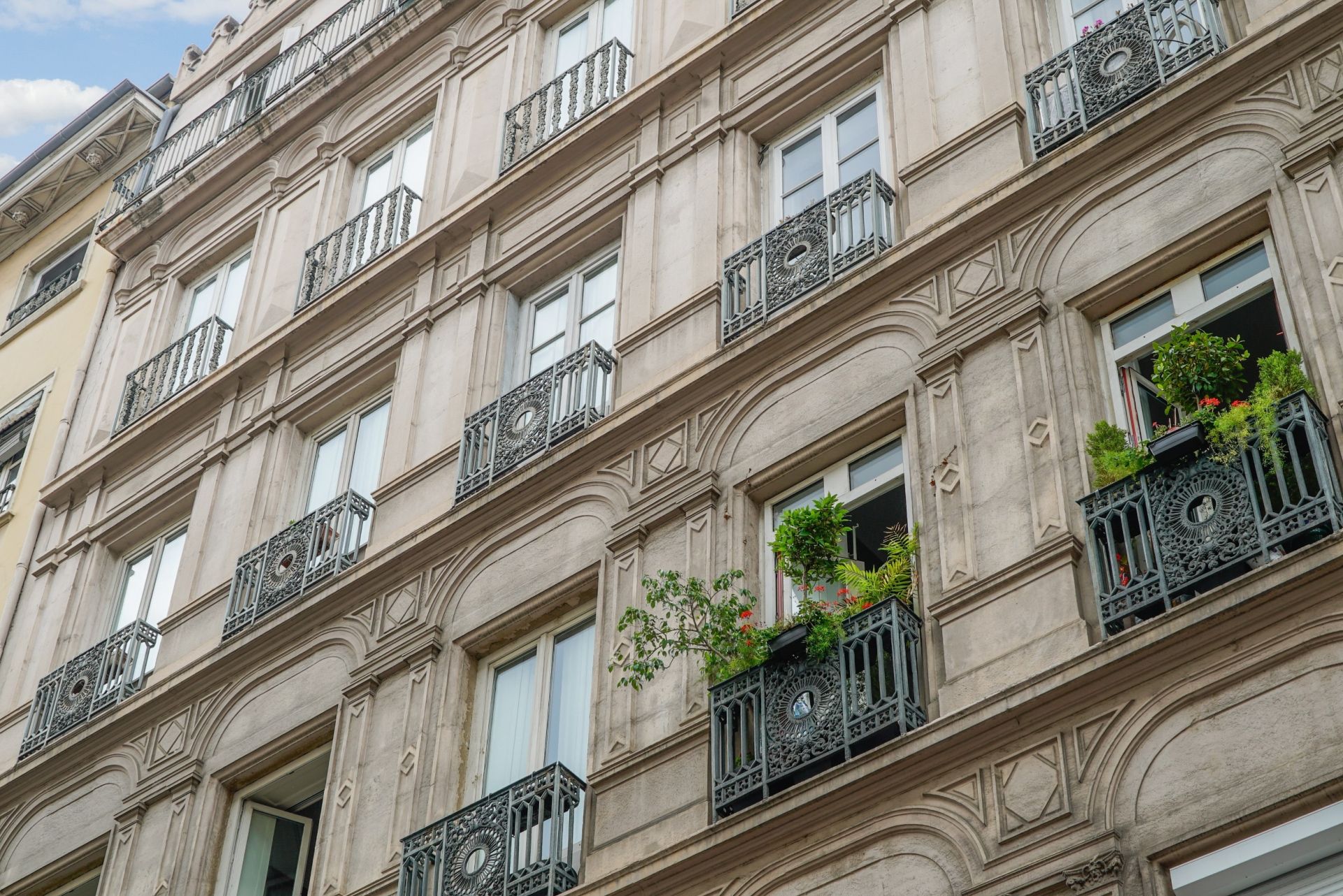 apartment 3 Rooms for sale on LYON (69006)
