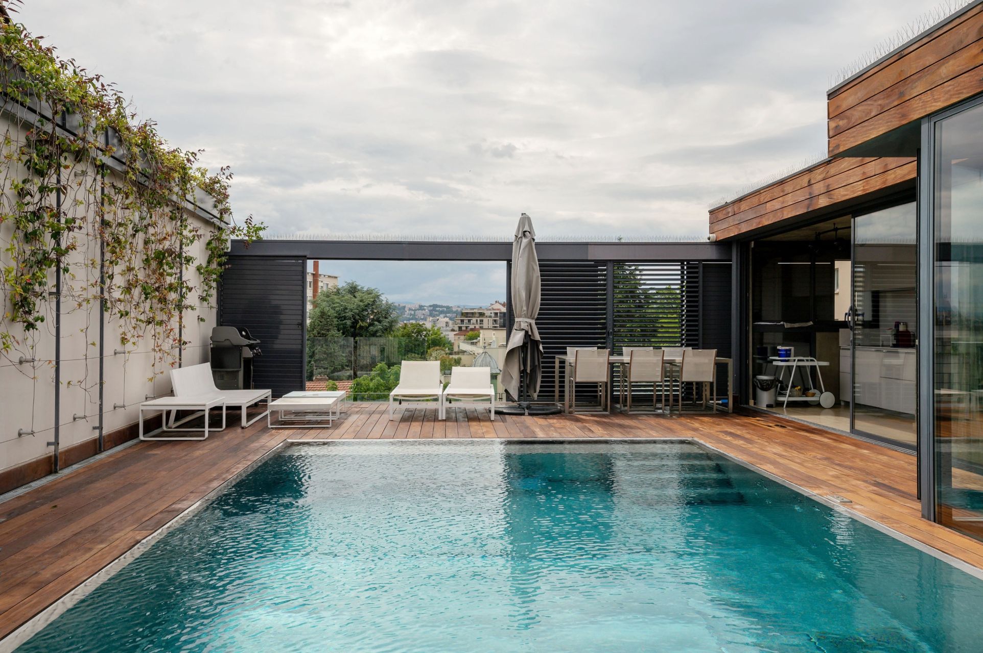 mansion (hôtel particulier) 7 Rooms for sale on LYON (69003)
