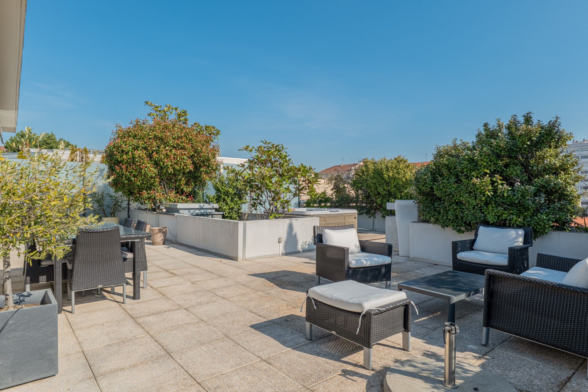 penthouse 5 Rooms for sale on LYON (69006)