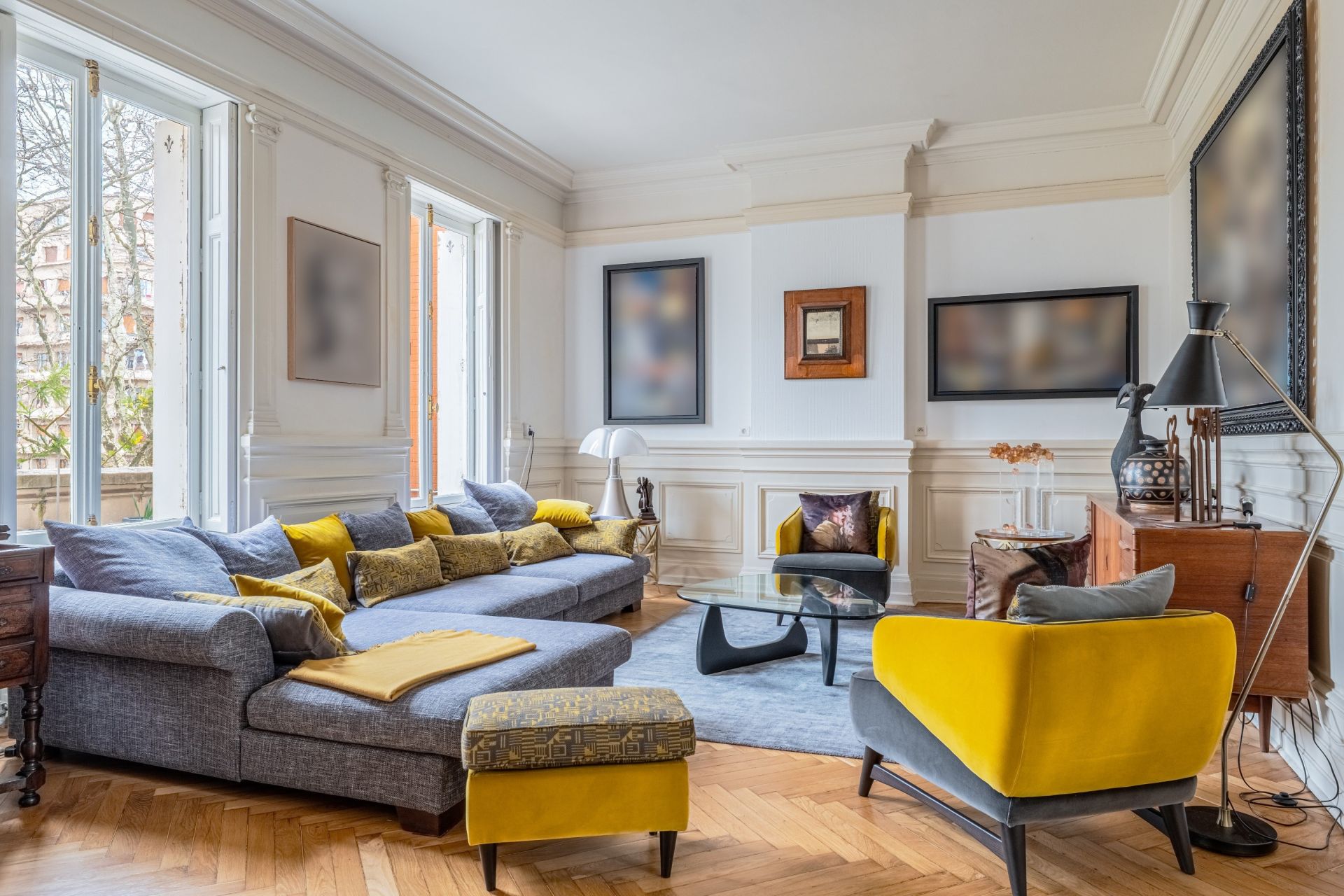 triplex 10 Rooms for sale on ST ETIENNE (42000)