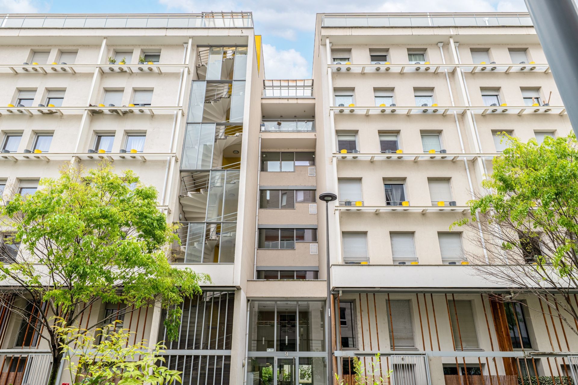 apartment 2 Rooms for sale on LYON (69007)