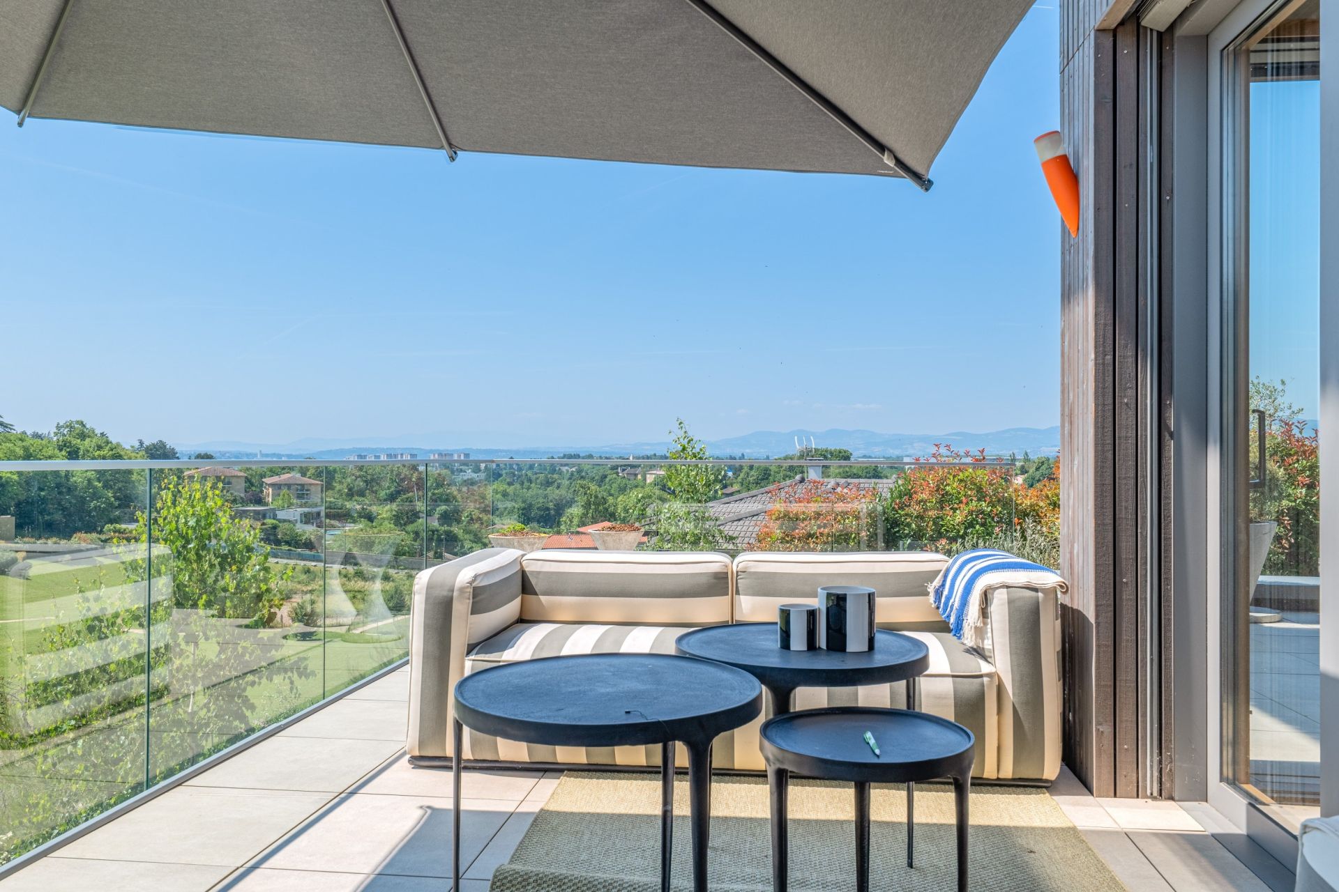 architect's house 9 Rooms for sale on ST DIDIER AU MONT D OR (69370)