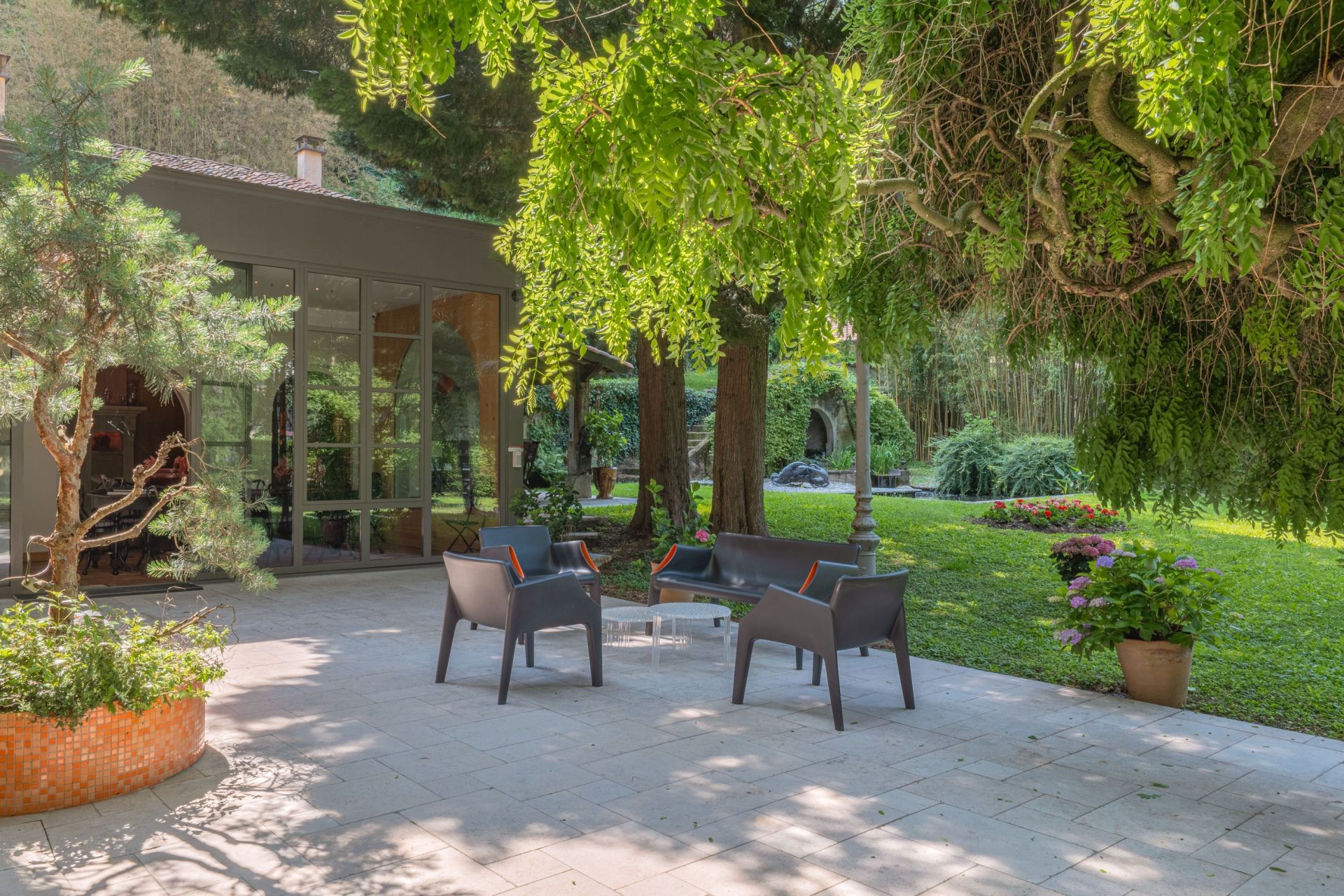 mansion 10 Rooms for sale on CALUIRE ET CUIRE (69300)