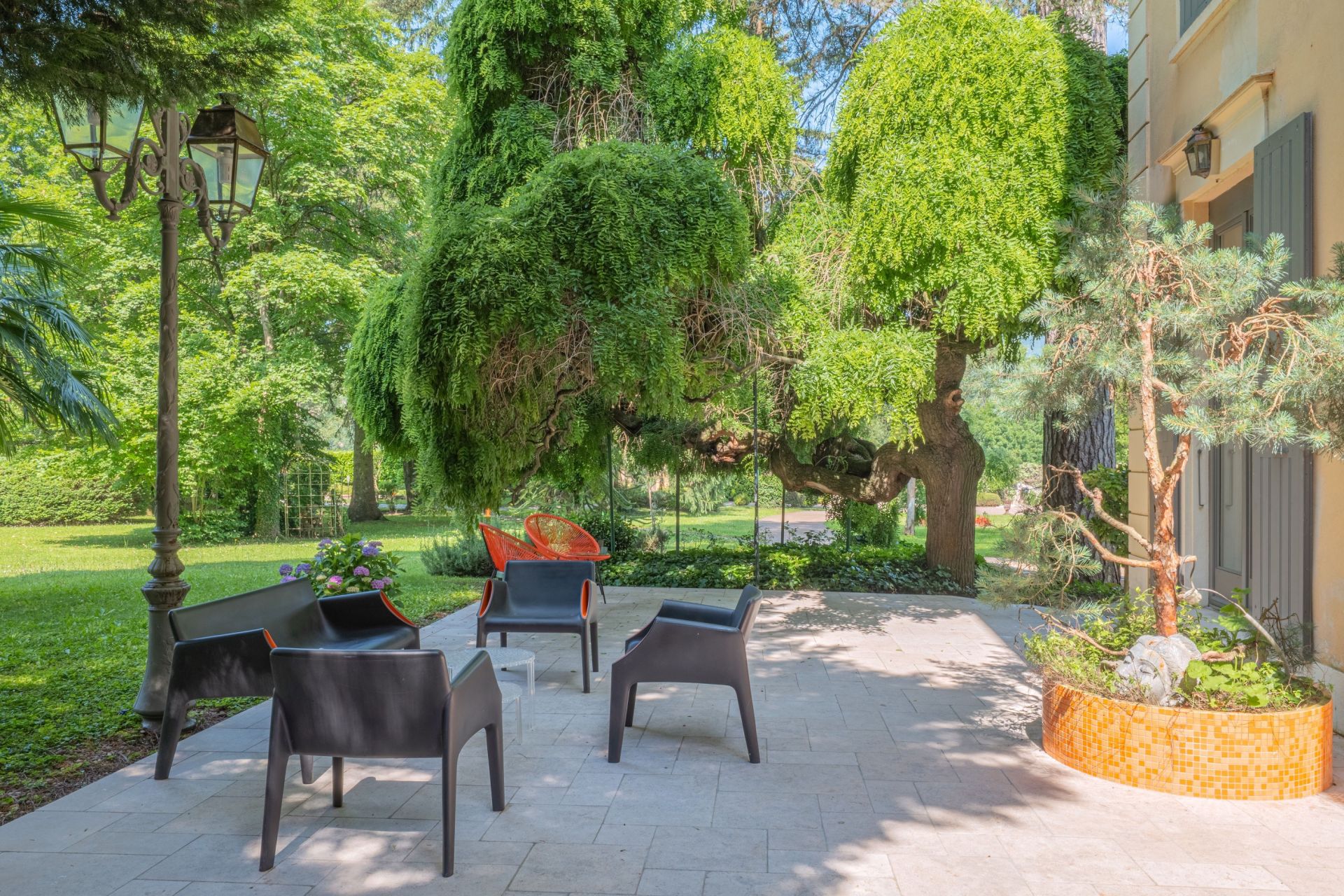 mansion 10 Rooms for sale on CALUIRE ET CUIRE (69300)