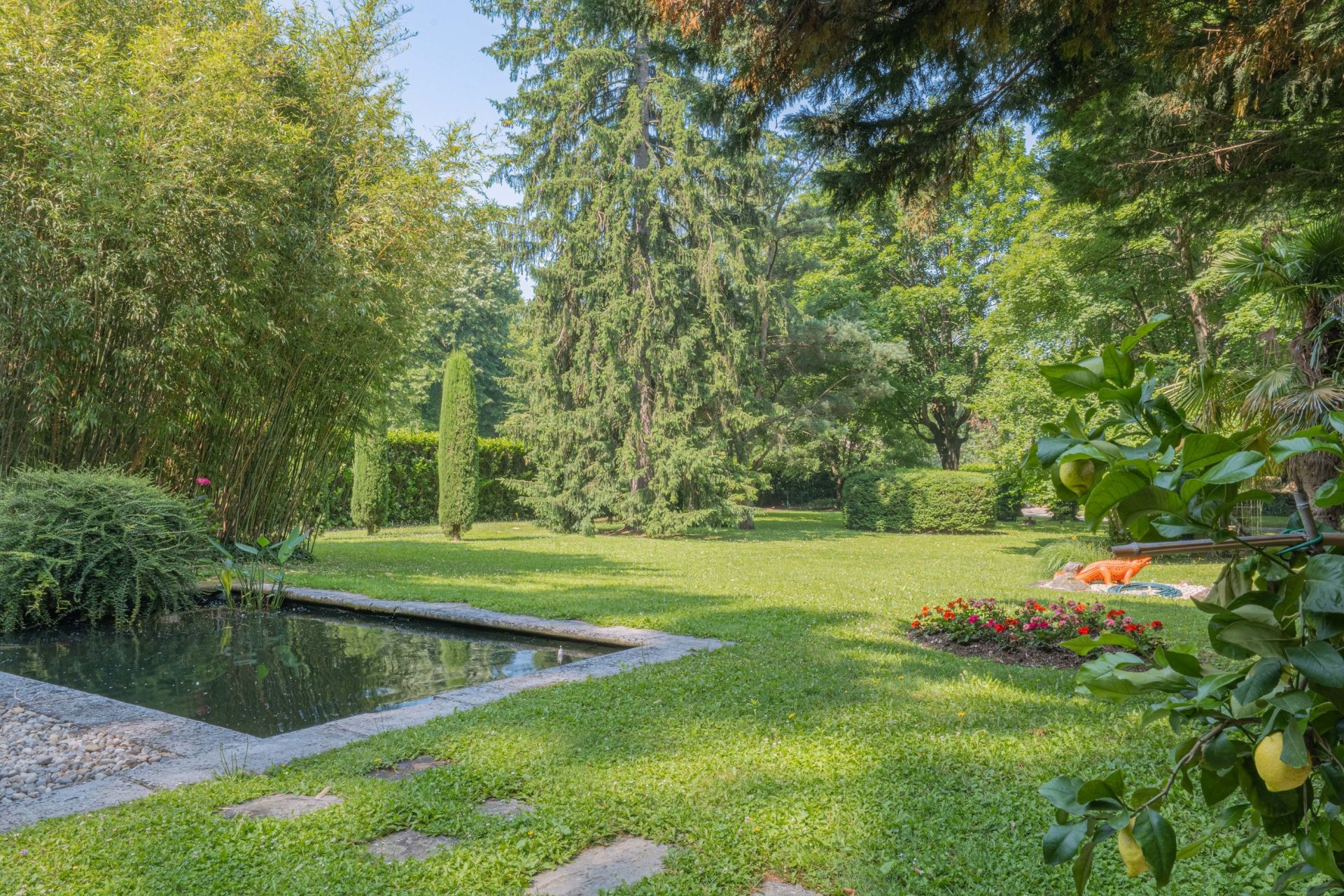 mansion 10 Rooms for sale on CALUIRE ET CUIRE (69300)