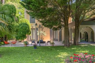 mansion 10 Rooms for sale on CALUIRE ET CUIRE (69300)