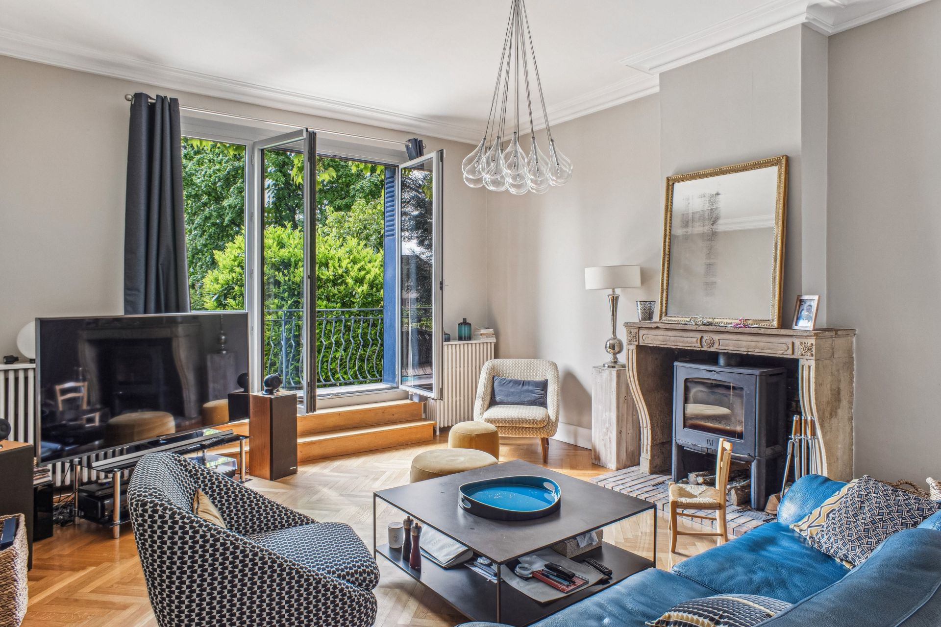 house 8 Rooms for sale on ECULLY (69130)