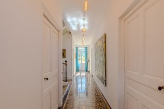 mansion 12 Rooms for sale on NYONS (26110)
