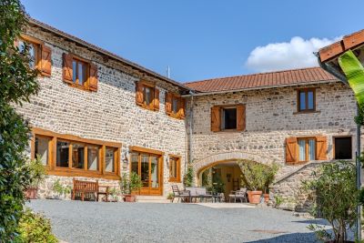 corps de ferme 22 Pièces en vente sur LES ARDILLATS (69430) Vente Corps de ferme Les Ardillats 22 Pièces 710 m²