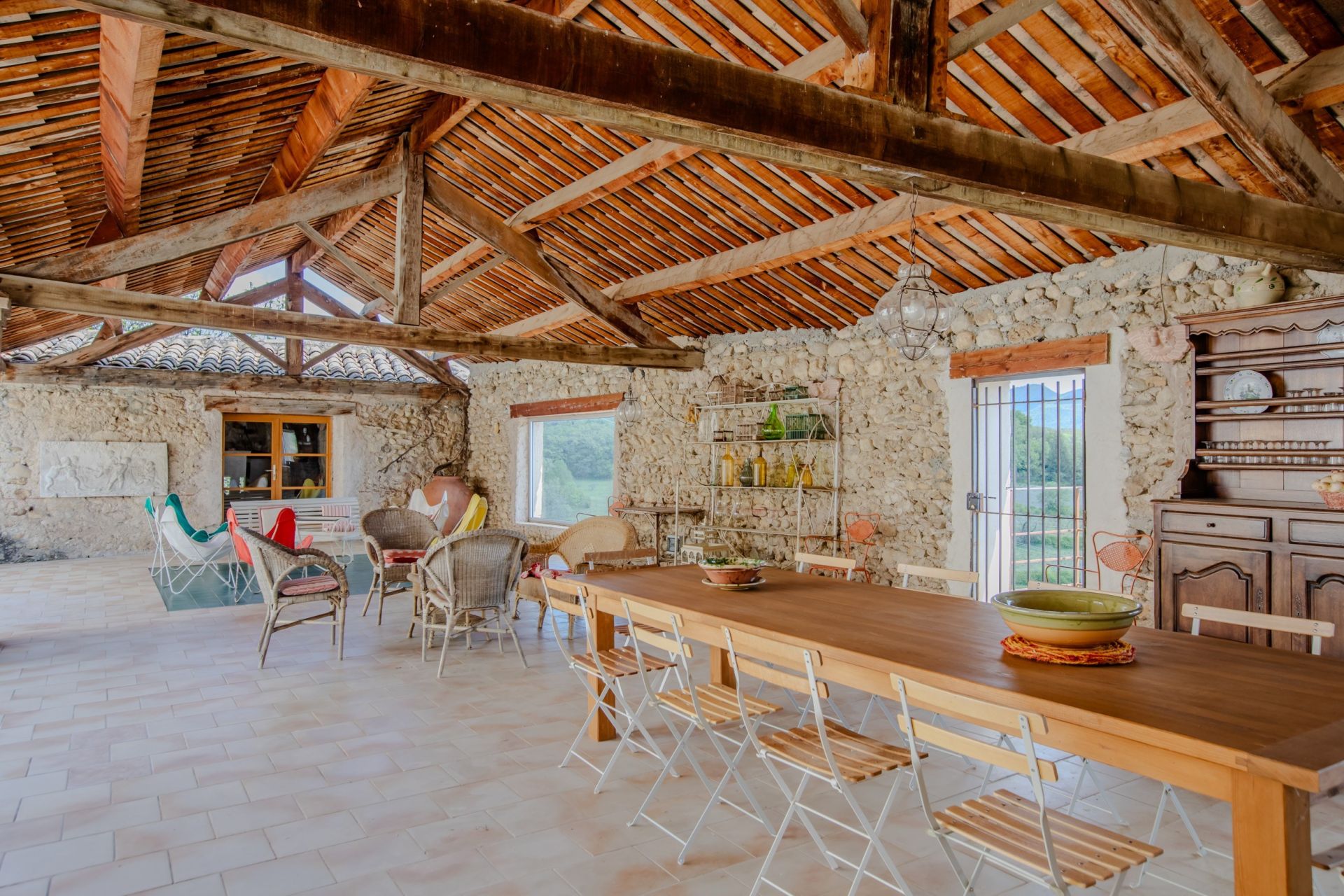 provencal house 15 Rooms for sale on NYONS (26110)