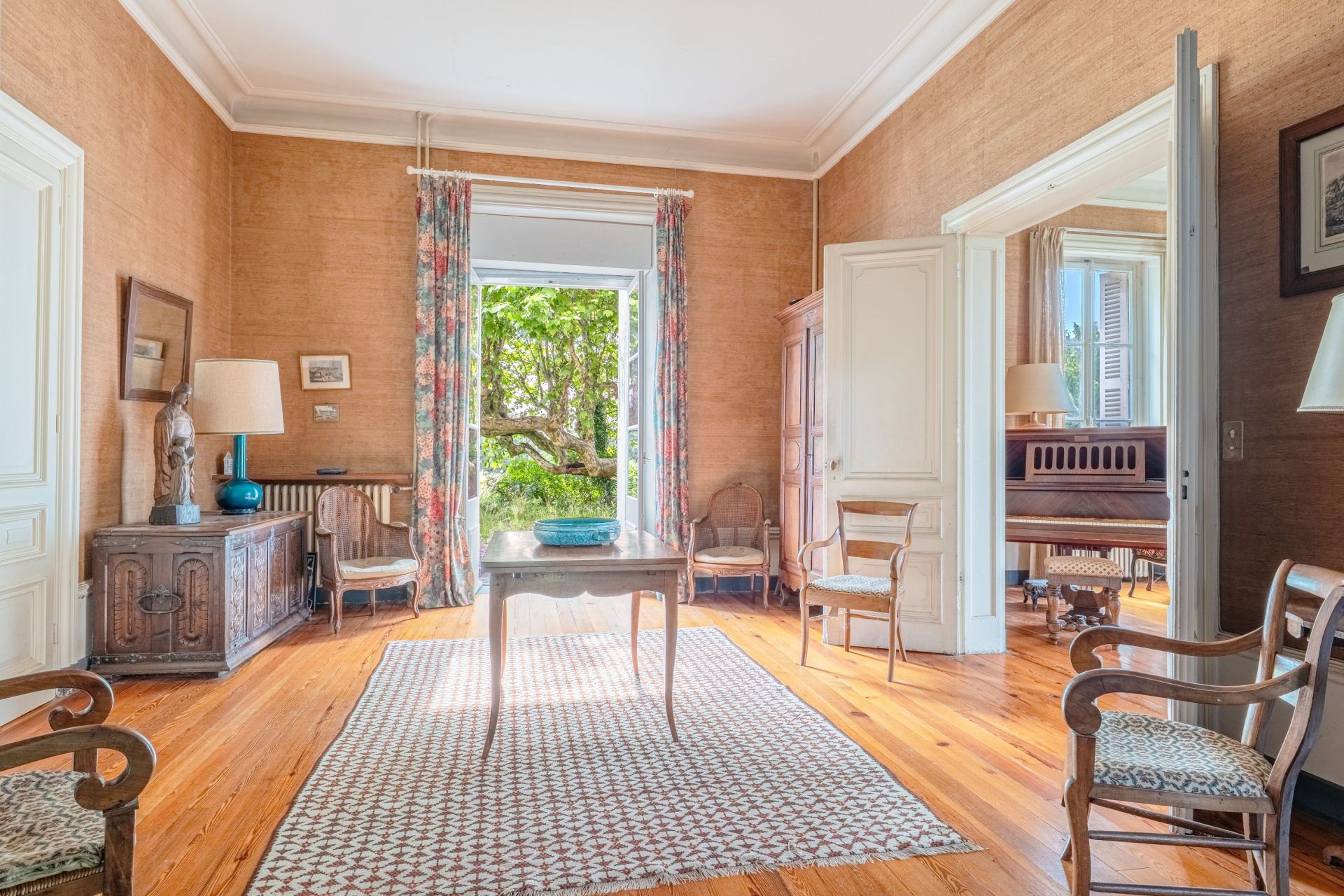 maison bourgeoise 10 Pièces en vente sur BRIGNAIS (69530)