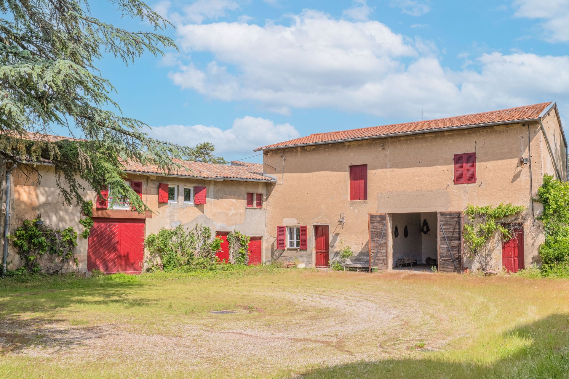 maison bourgeoise 10 Pièces en vente sur BRIGNAIS (69530)