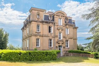 maison bourgeoise 10 Pièces en vente sur BRIGNAIS (69530)