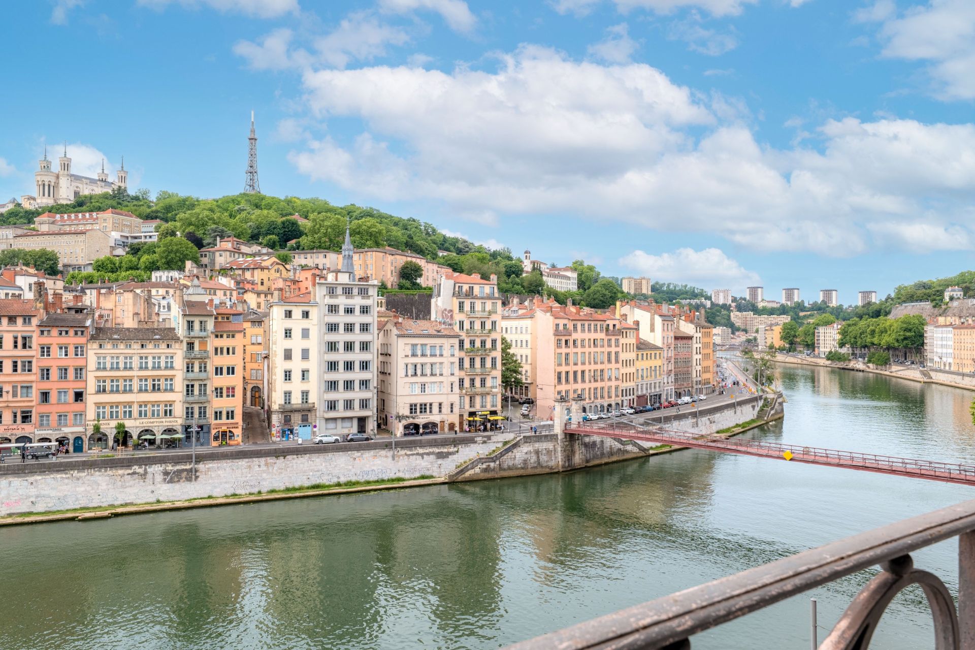 apartment 6 Rooms for sale on LYON (69002)