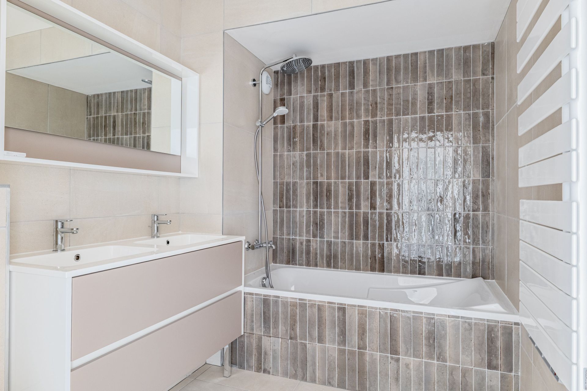 appartement 4 Pièces en vente sur CHAMPAGNE AU MONT D OR (69410)