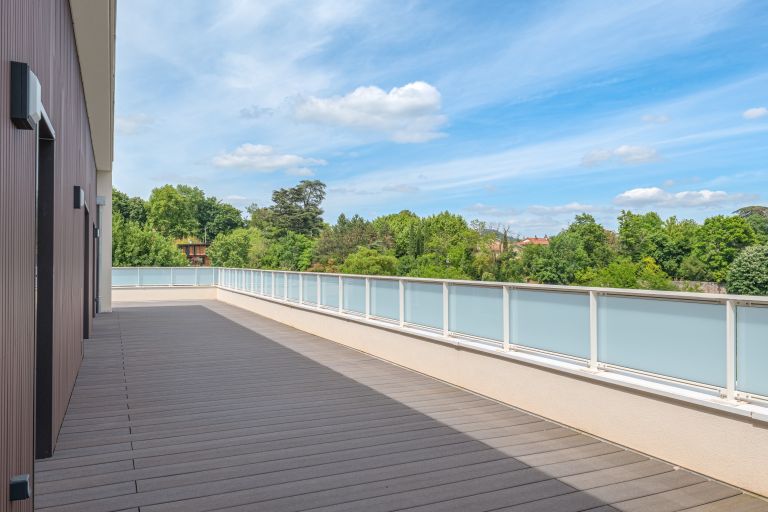 appartement 5 Pièces en vente sur CHAMPAGNE AU MONT D OR (69410)