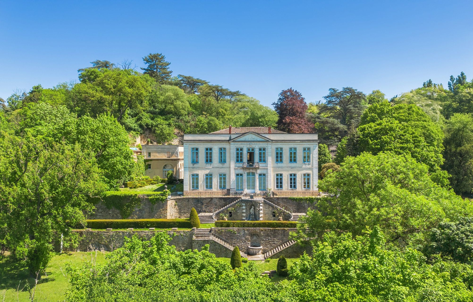 apartment 5 Rooms for sale on CALUIRE ET CUIRE (69300)