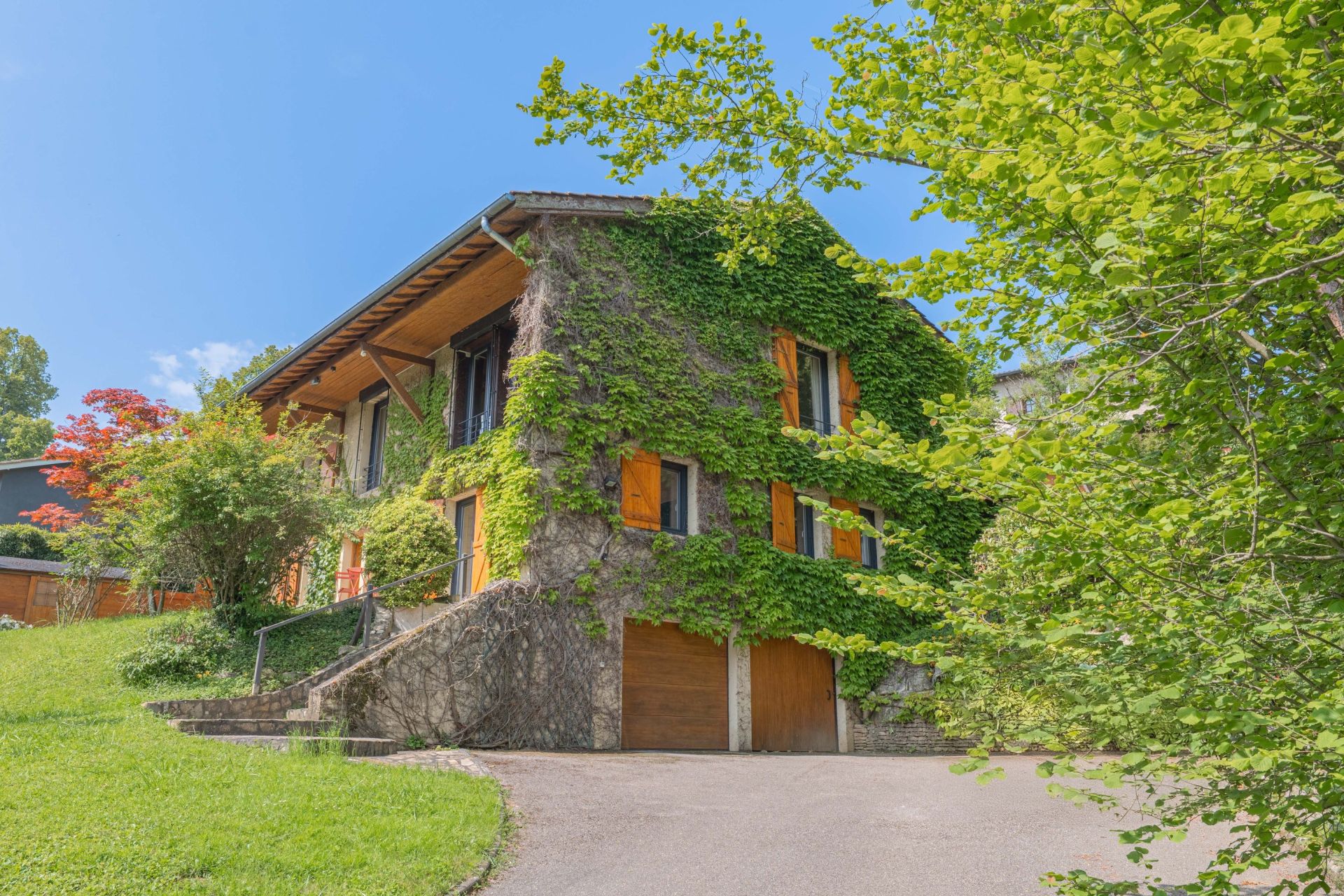 maison 7 Pièces en vente sur ST DIDIER AU MONT D OR (69370)