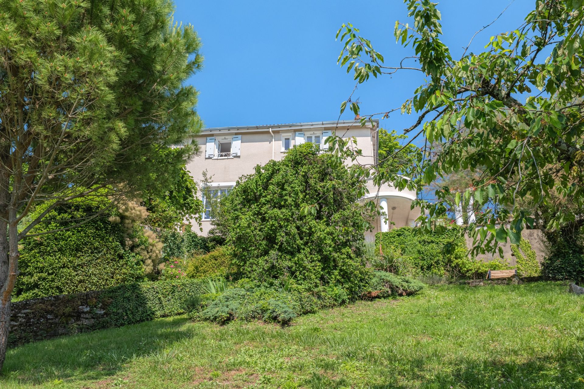 maison 6 Pièces en vente sur ST DIDIER AU MONT D OR (69370)