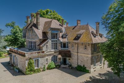 Vente Château Gueugnon 20 Pièces 600 m²