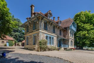 château 20 Pièces en vente sur GUEUGNON (71130)