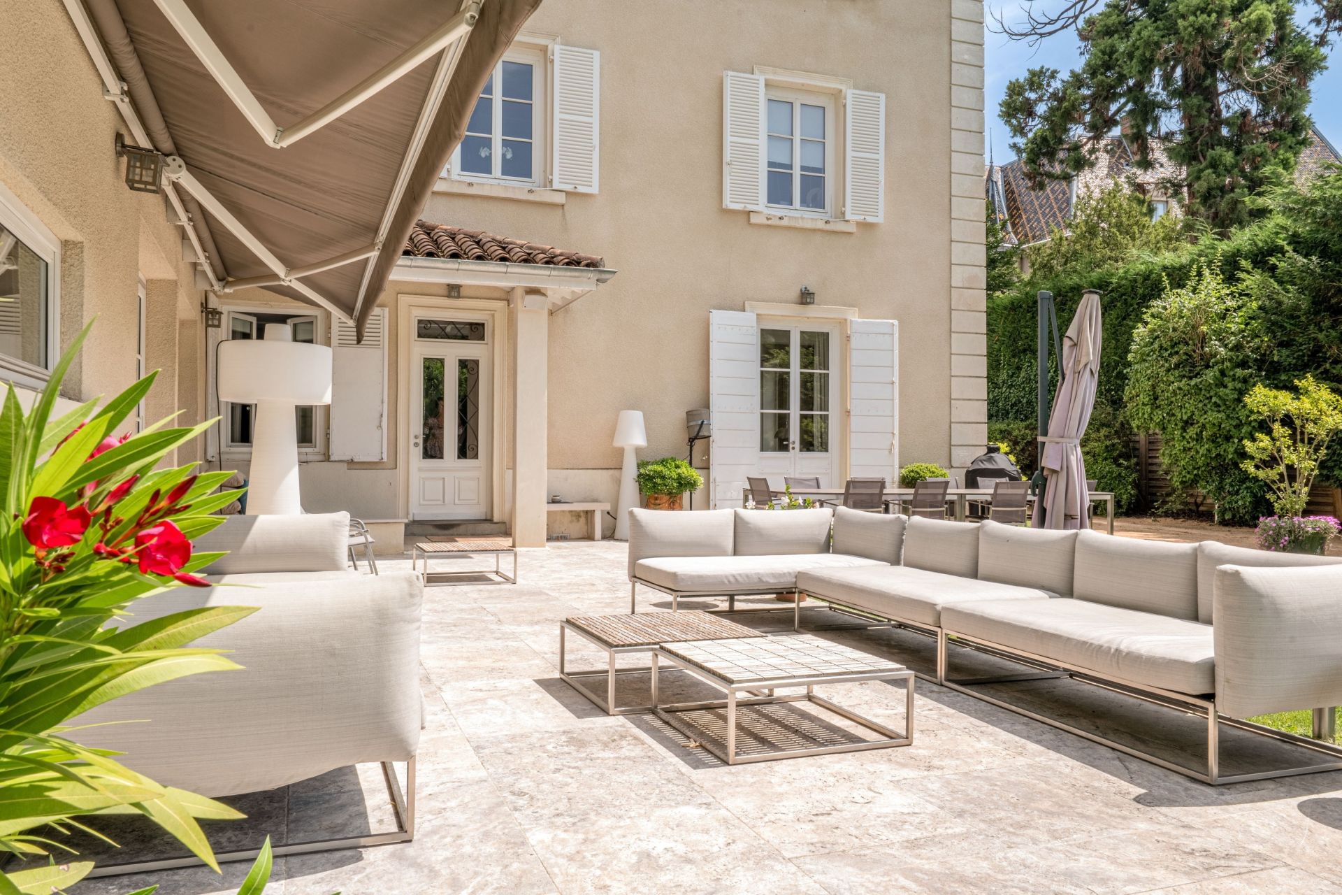 maison bourgeoise 8 Pièces en vente sur ECULLY (69130)