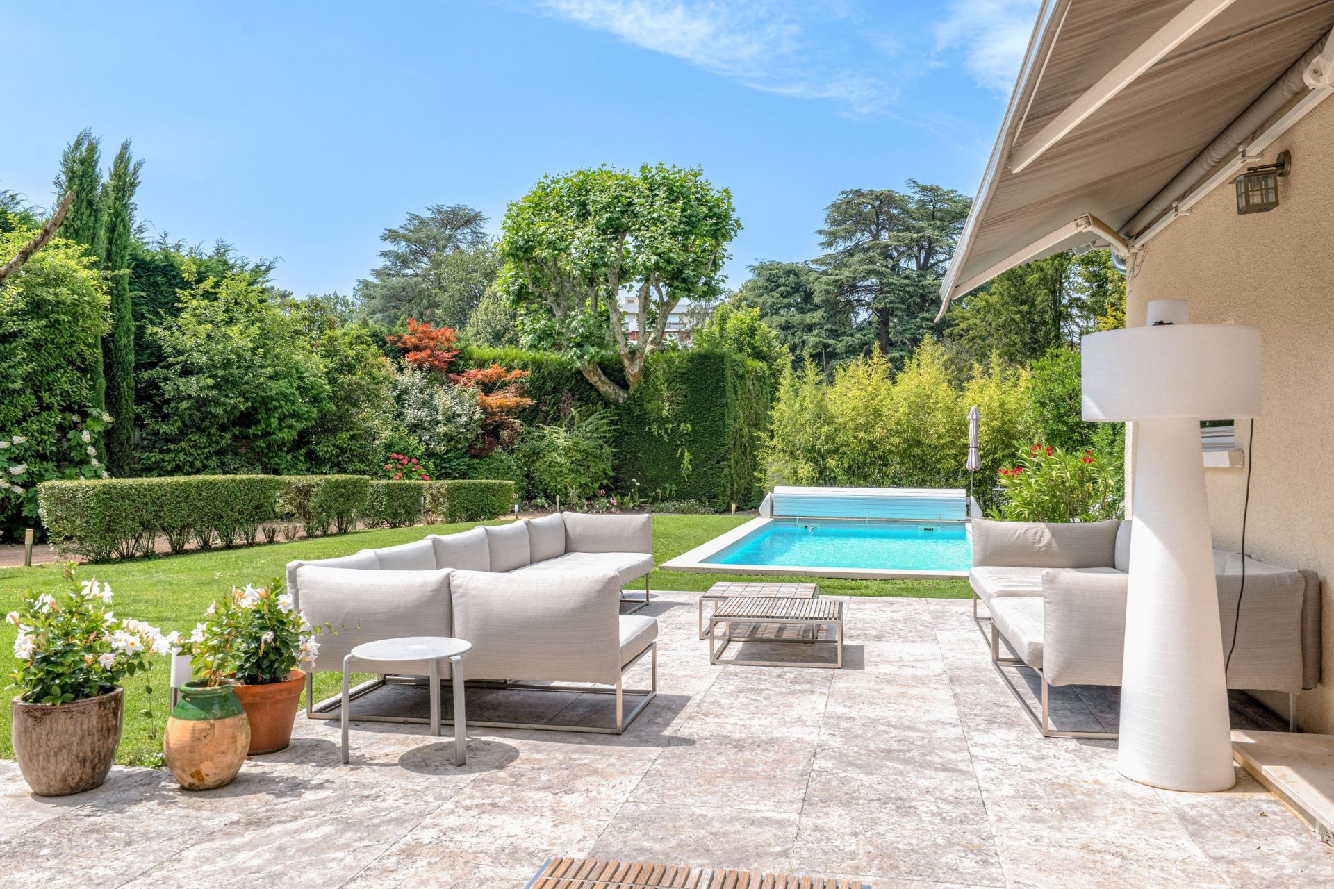 maison bourgeoise 8 Pièces en vente sur ECULLY (69130)