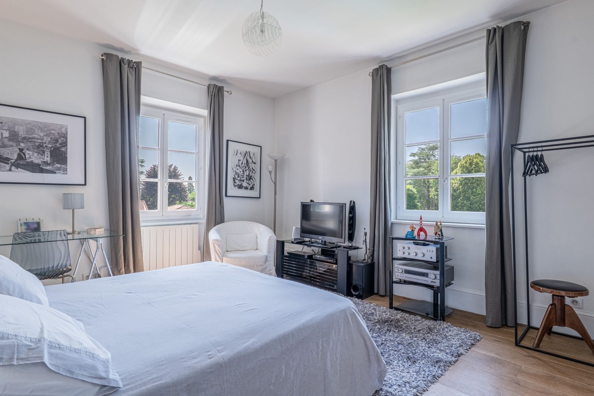 maison bourgeoise 8 Pièces en vente sur ECULLY (69130)