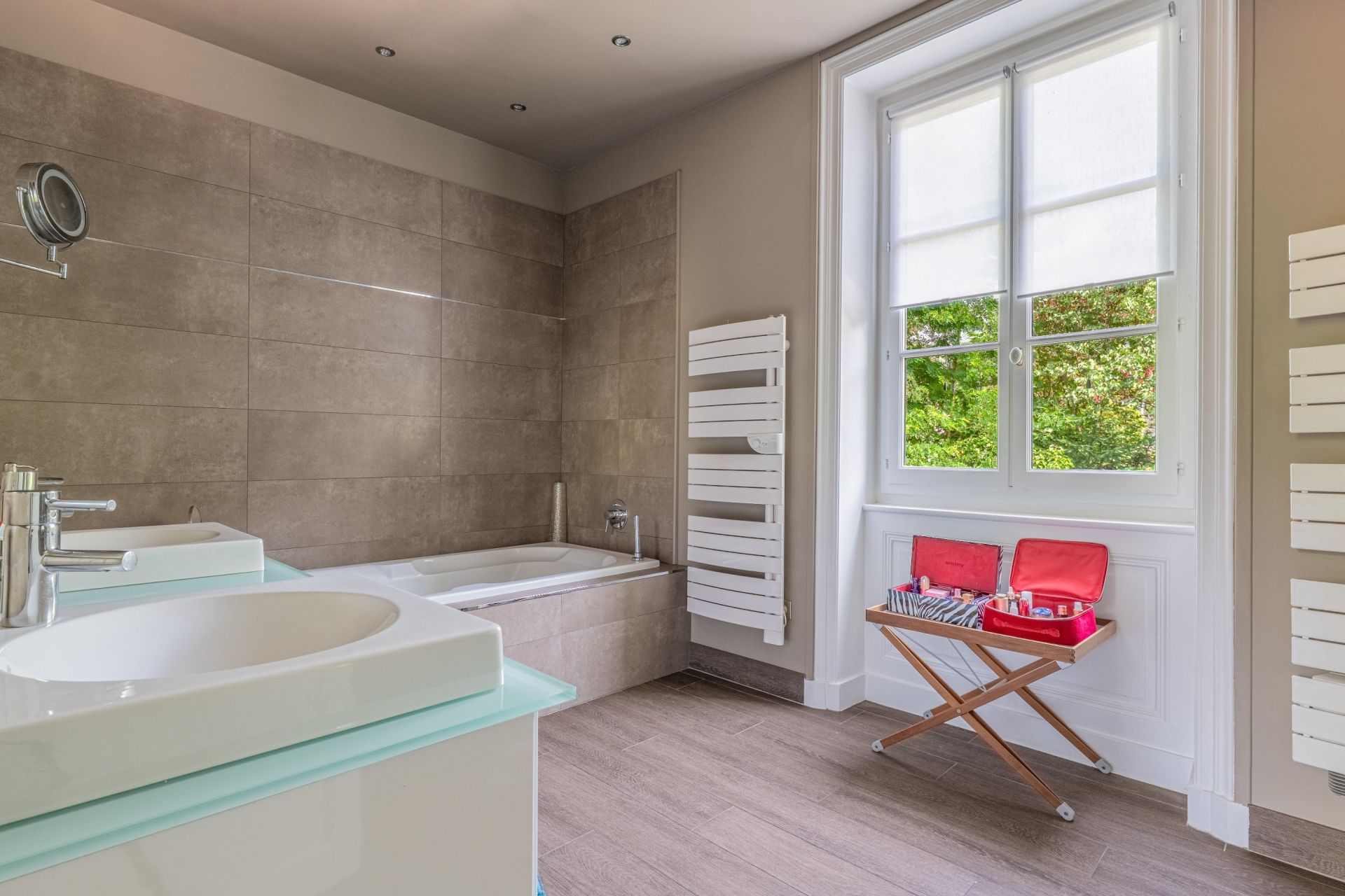 maison bourgeoise 8 Pièces en vente sur ECULLY (69130)