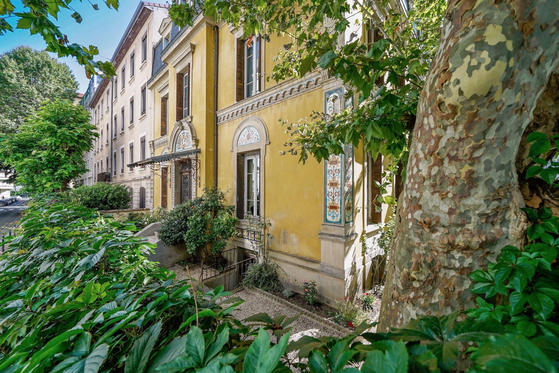 mansion (hôtel particulier) 10 Rooms for sale on LYON (69006)