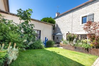 house 5 Rooms for sale on GEVREY CHAMBERTIN (21220)