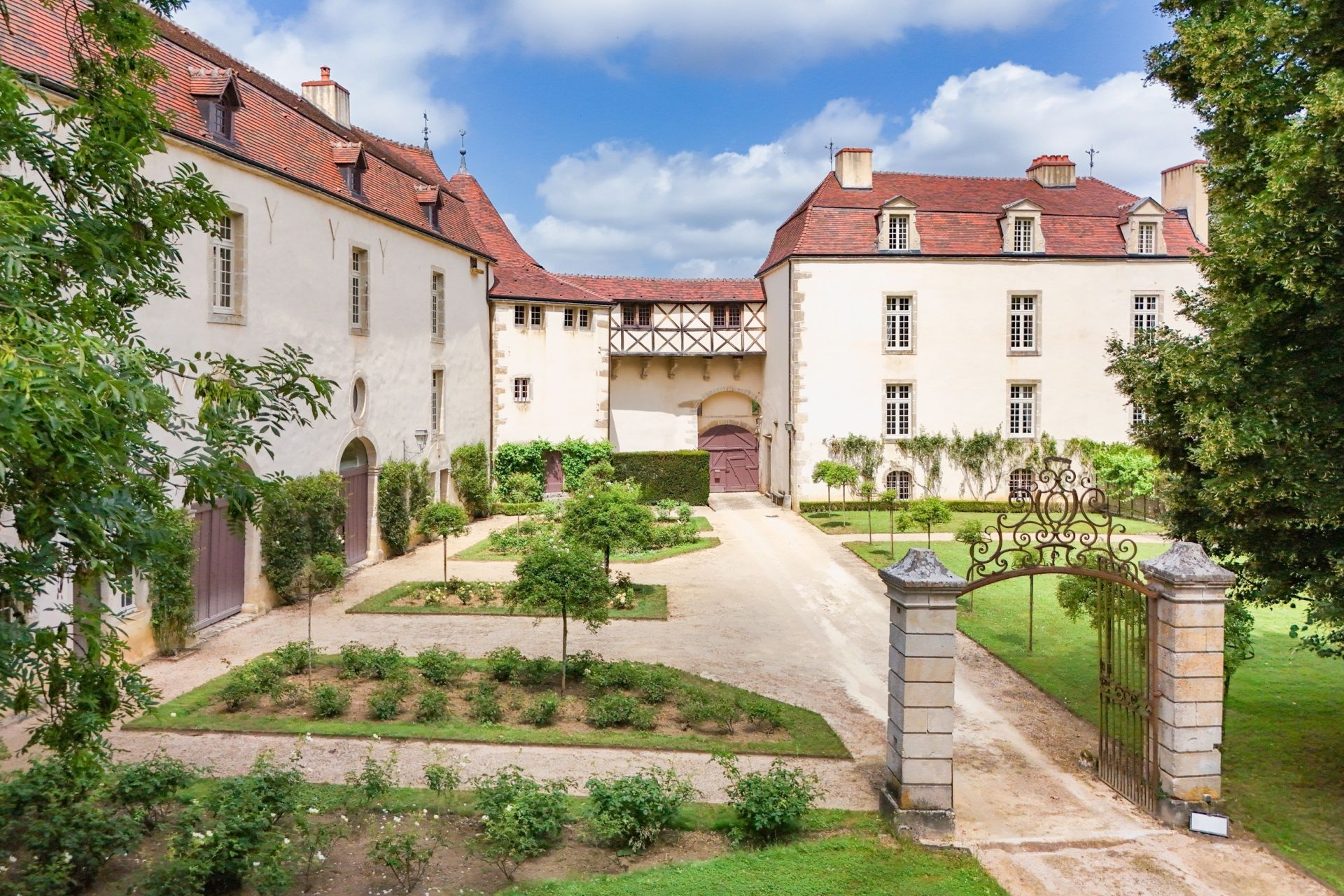 castle 20 Rooms for sale on POUILLY EN AUXOIS (21320)