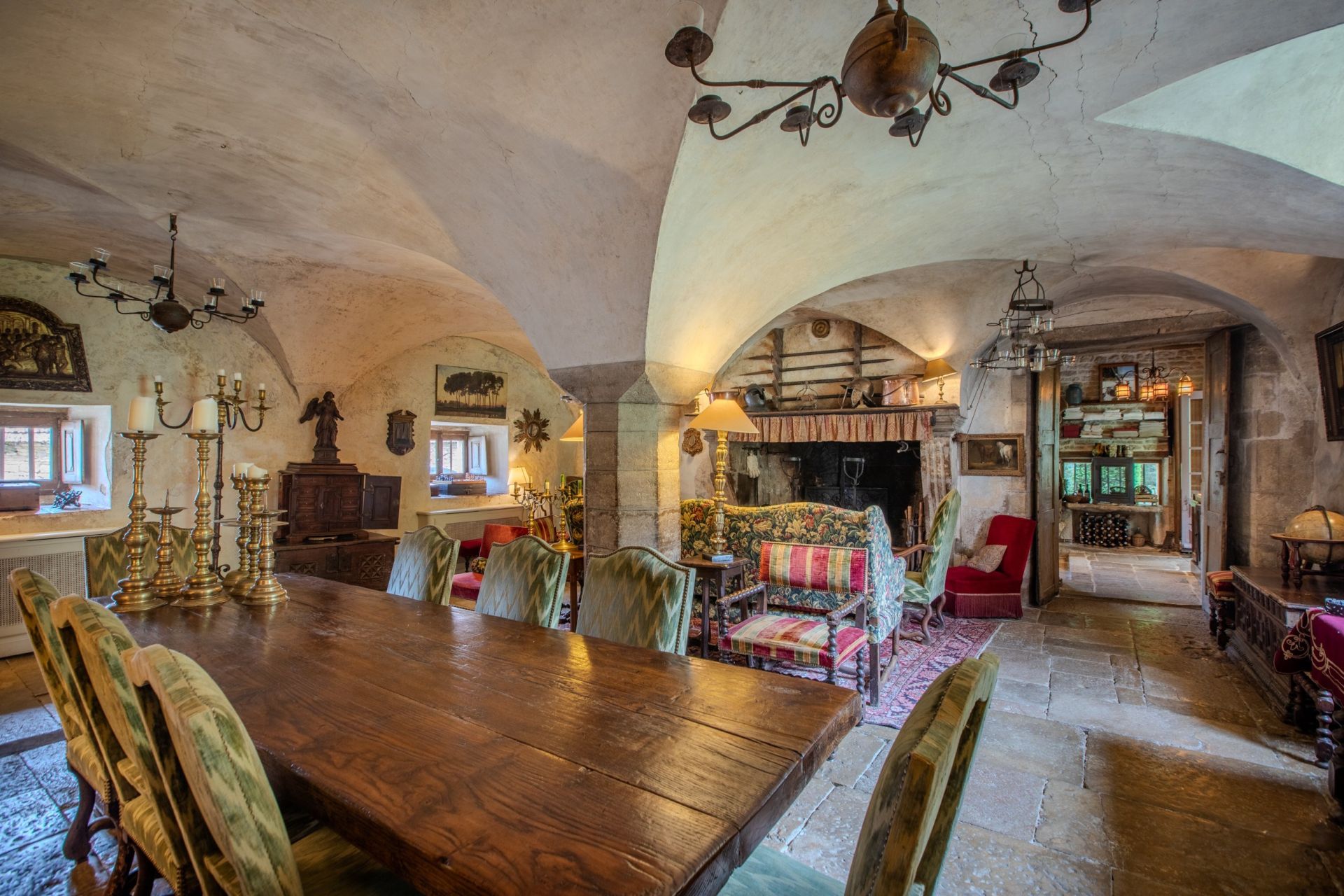 château 20 Pièces en vente sur POUILLY EN AUXOIS (21320)