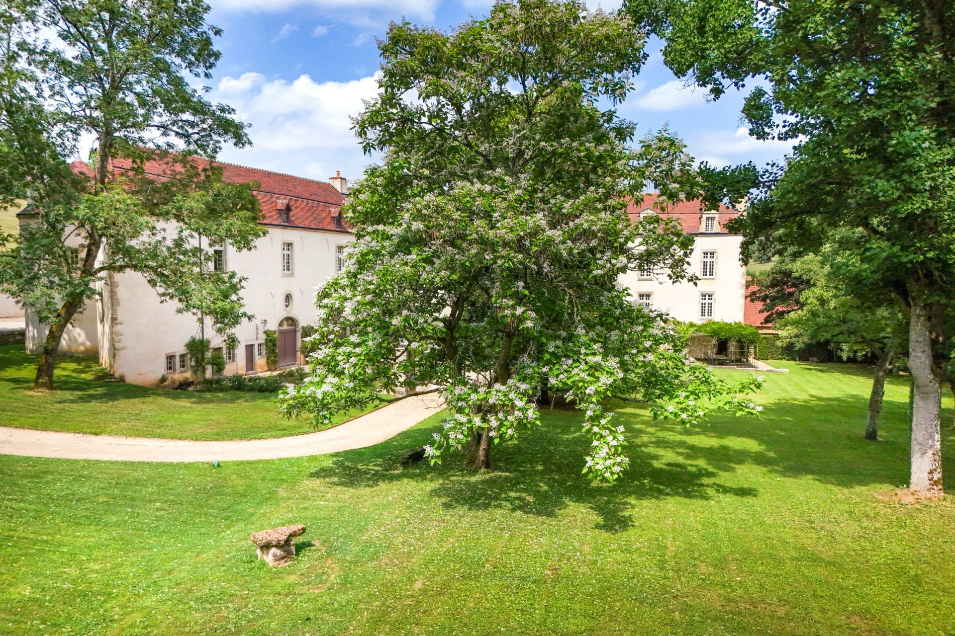château 20 Pièces en vente sur POUILLY EN AUXOIS (21320)