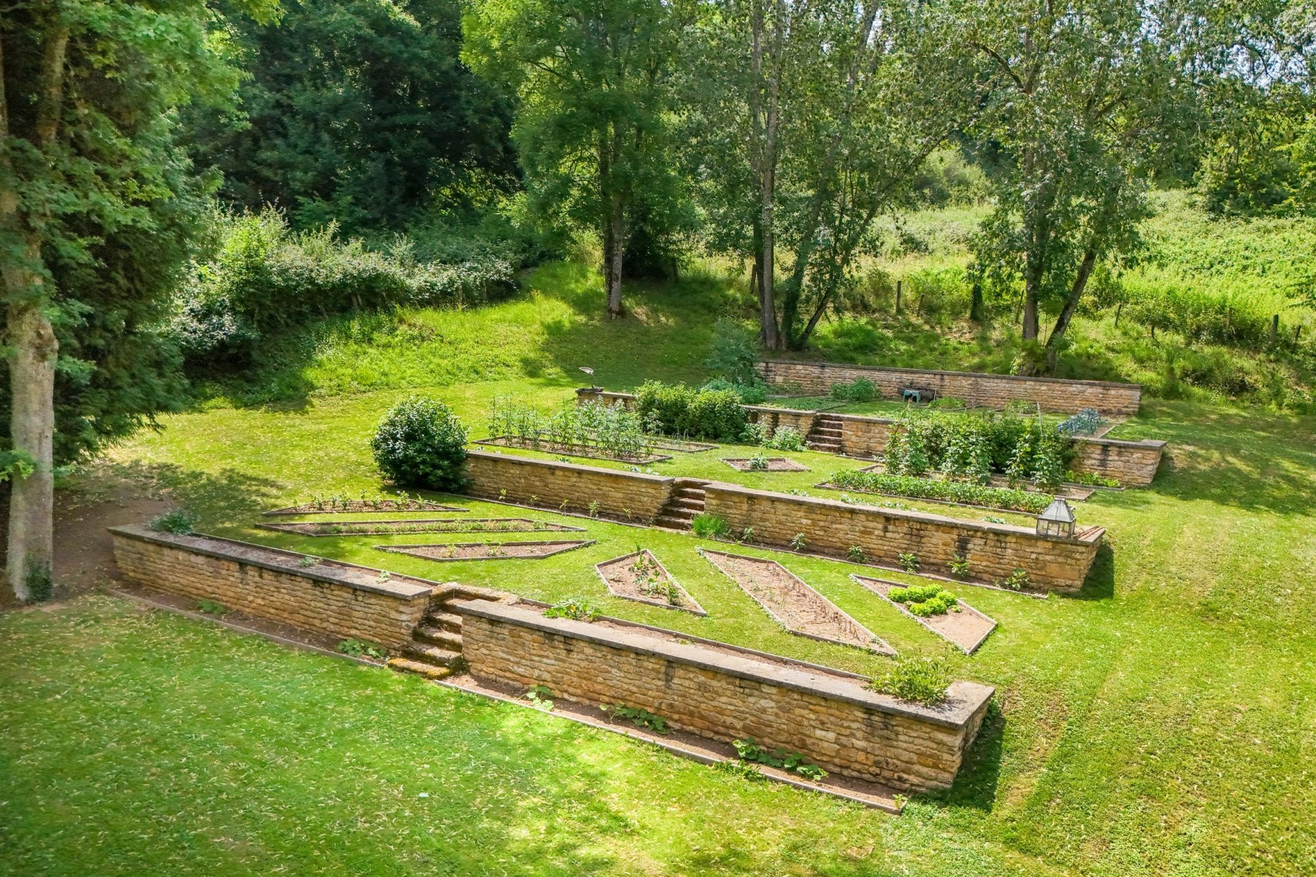 château 20 Pièces en vente sur POUILLY EN AUXOIS (21320)