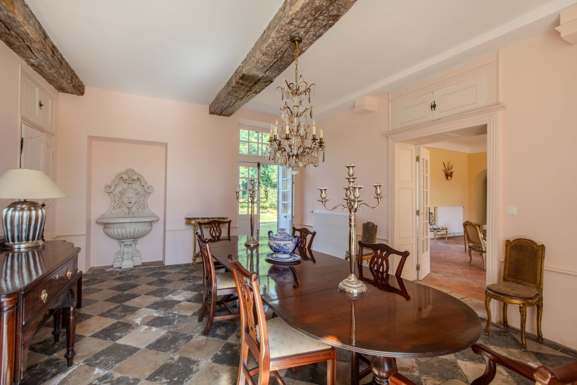 château 12 Pièces en vente sur SAULIEU (21210)