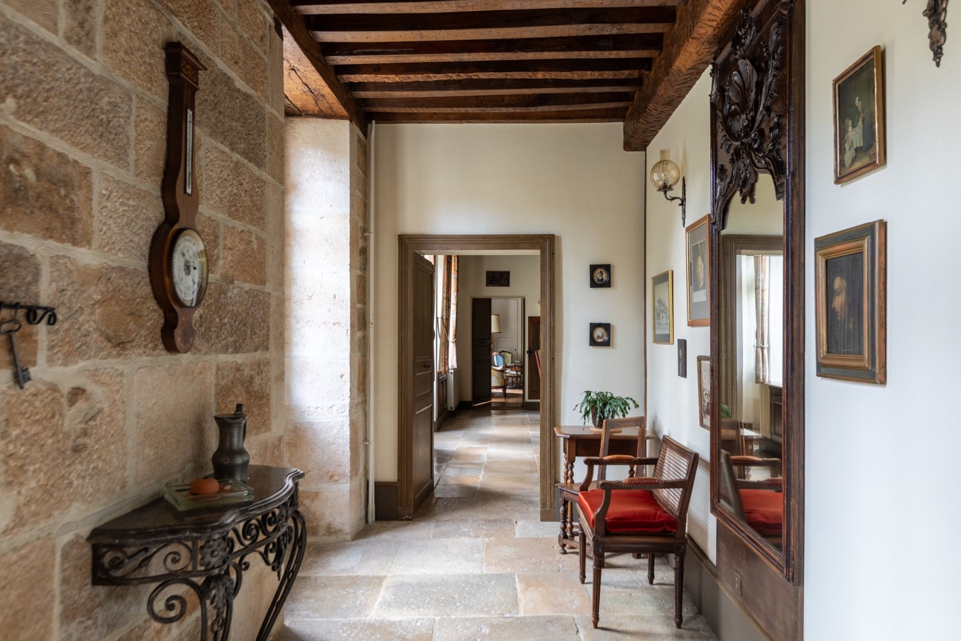 property 10 Rooms for sale on MONTBARD (21500)
