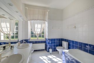 maison bourgeoise 15 Pièces en vente sur DOLE (39100)