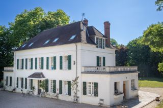 maison bourgeoise 15 Pièces en vente sur DOLE (39100)